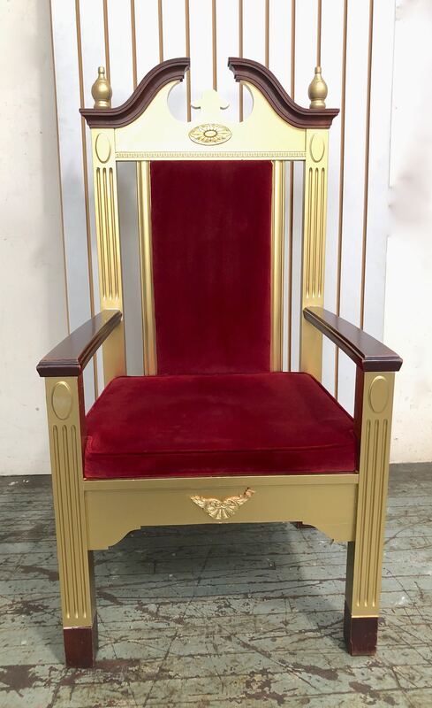 Santa Throne, King Throne, Queen Throne