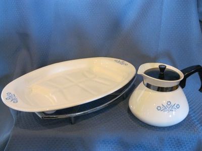 Pyrex platter and coffee pot, mint condition
