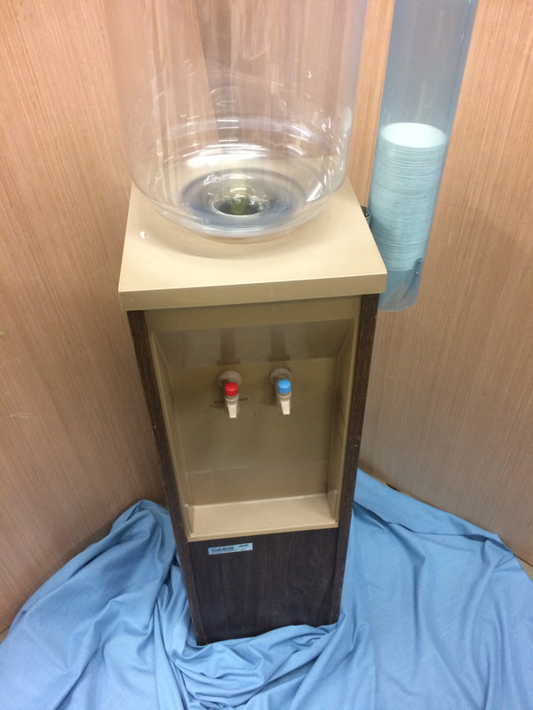 Water dispenser, fountain